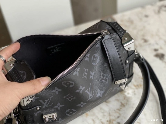 SIDE VUITTON LOUIS TRUNK MM 0715